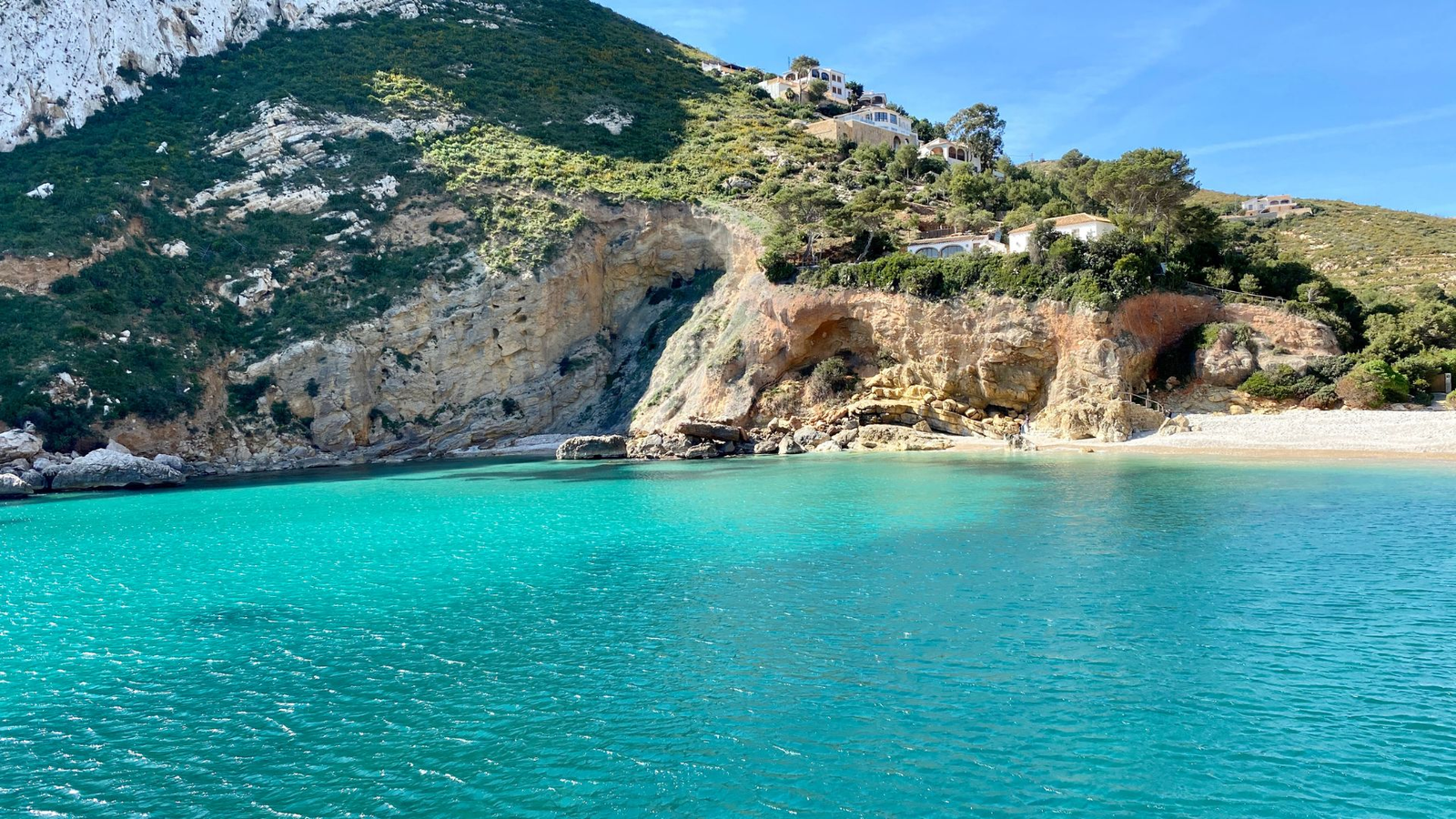 Cómo llegar a la Cova Tallada desde Jávea y opciones en kayak por la zona